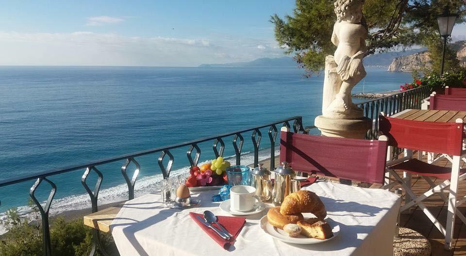 Hotel Punta Est 4*